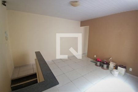 sala de casa para alugar com 2 quartos, 80m² em Vila Santa Rita, Sorocaba