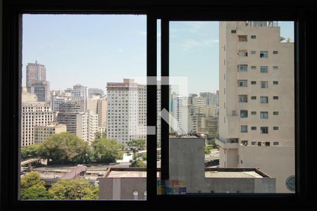 Janela da Sala de apartamento para alugar com 2 quartos, 36m² em Bela Vista, São Paulo