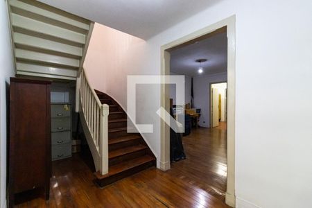 1o. Andar - Escadas de casa para alugar com 2 quartos, 264m² em Cambuci, São Paulo