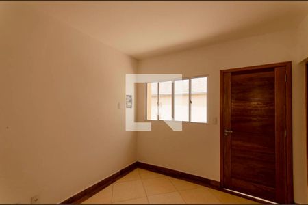 Sala de casa de condomínio à venda com 2 quartos, 75m² em Vila Paranagua, São Paulo