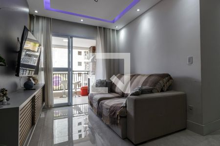 Sala de TV de apartamento à venda com 2 quartos, 64m² em Jardim Timbauhy, Barueri