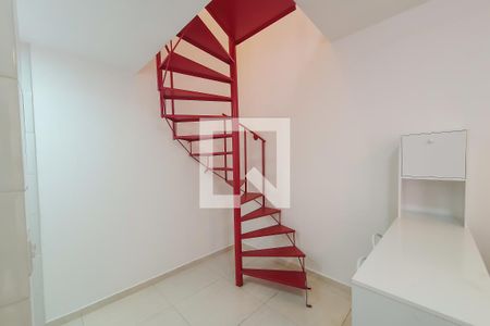 Área de Serviço Escada de kitnet/studio para alugar com 1 quarto, 33m² em Vila Dom Pedro I, São Paulo