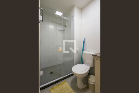 Banheiro de apartamento para alugar com 1 quarto, 32m² em Pinheiros, São Paulo