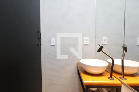 Lavabo de apartamento à venda com 3 quartos, 206m² em Barra da Tijuca, Rio de Janeiro