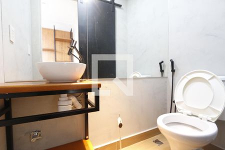 Lavabo de apartamento à venda com 3 quartos, 206m² em Barra da Tijuca, Rio de Janeiro