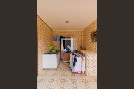 Casa à venda com 300m², 4 quartos e 7 vagas Casa à venda com 300m², 4 quartos e 7 vagasLavanderia