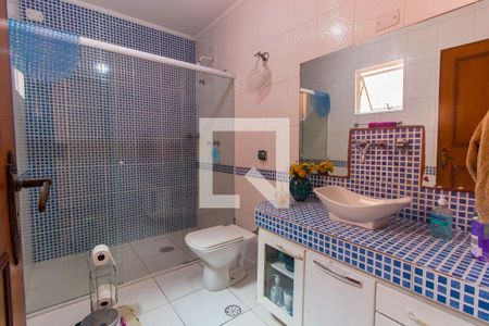 Casa à venda com 300m², 4 quartos e 7 vagas Casa à venda com 300m², 4 quartos e 7 vagasBanheiro 2