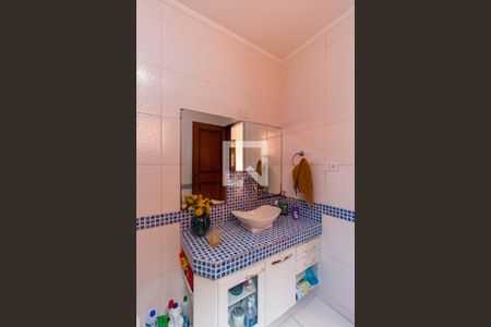 Casa à venda com 300m², 4 quartos e 7 vagas Casa à venda com 300m², 4 quartos e 7 vagasBanheiro 2