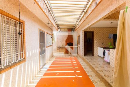 Casa à venda com 300m², 4 quartos e 7 vagas Casa à venda com 300m², 4 quartos e 7 vagasQuintal/Churrasqueira