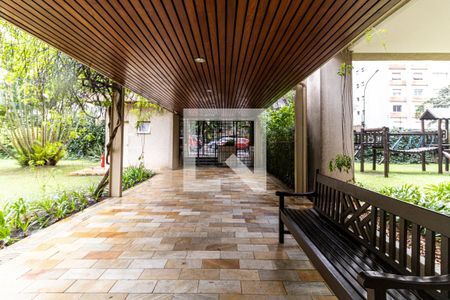 Apartamento para alugar com 275m², 4 quartos e 4 vagas Apartamento para alugar com 275m², 4 quartos e 4 vagasPortaria