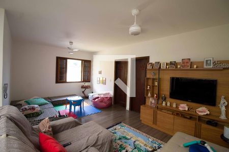 Sala de TV de casa para alugar com 4 quartos, 500m² em Canindé, São Paulo