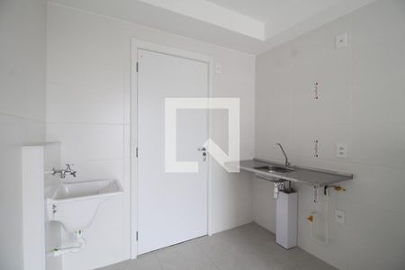 Sala/Cozinha e Área de Serviço de apartamento para alugar com 1 quarto, 27m² em Vila Ré, São Paulo