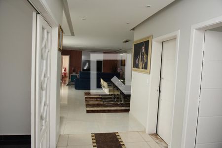 Sala de casa à venda com 3 quartos, 700m² em Jardim Santa Helena, São Paulo