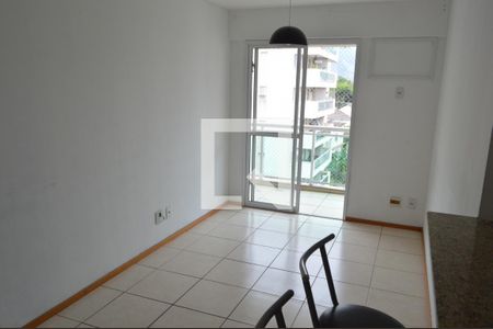 Sala de apartamento para alugar com 2 quartos, 74m² em Taquara, Rio de Janeiro