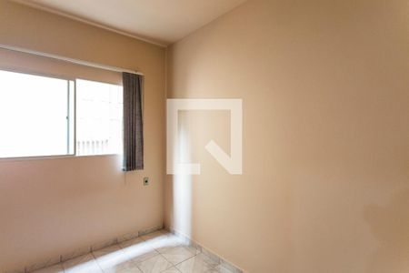 Quarto 1 de apartamento para alugar com 2 quartos, 45m² em Santa Mônica, Uberlândia