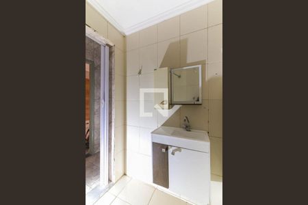 Banheiro de casa para alugar com 1 quarto, 43m² em Jardim Frei Galvao, Taboão da Serra