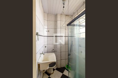 Banheiro de apartamento à venda com 1 quarto, 28m² em Santa Ifigênia, São Paulo