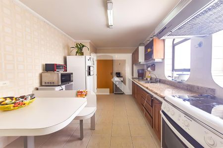 Apartamento para alugar com 190m², 4 quartos e 2 vagas Apartamento para alugar com 190m², 4 quartos e 2 vagasCozinha