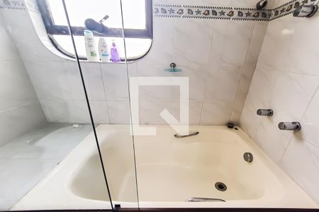 Detalhe do Banheiro da Suite de apartamento para alugar com 4 quartos, 190m² em Vila Luis Antonio, Guarujá