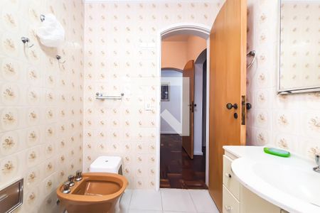 Apartamento para alugar com 190m², 4 quartos e 2 vagas Apartamento para alugar com 190m², 4 quartos e 2 vagasBanheiro da Suíte 2