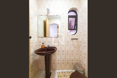 Lavabo de apartamento para alugar com 4 quartos, 190m² em Vila Luis Antonio, Guarujá