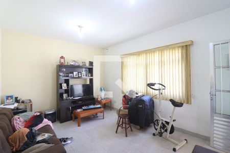 Sala  de casa à venda com 2 quartos, 140m² em Parque Peruche, São Paulo