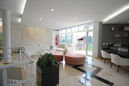 Casa de condomínio à venda com 460m², 4 quartos e 6 vagasSala