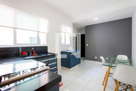 Sala/Cozinha de apartamento à venda com 2 quartos, 80m² em Vila Floresta, Santo André