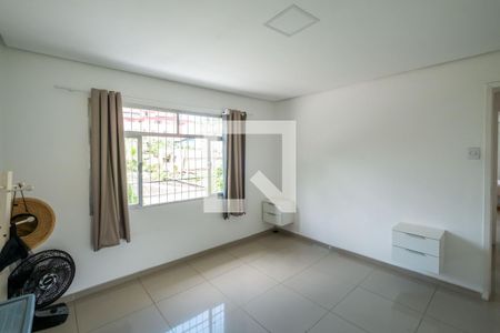 Quarto 1 de apartamento para alugar com 2 quartos, 121m² em Medianeira, Porto Alegre