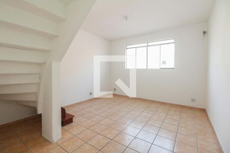 Sala  de casa para alugar com 2 quartos, 120m² em Pari, São Paulo