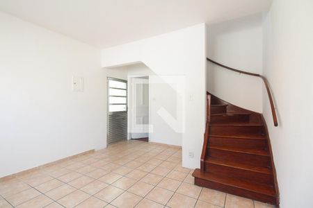 Sala  de casa para alugar com 2 quartos, 120m² em Pari, São Paulo