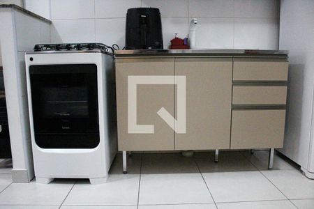 Sala/Cozinha de apartamento para alugar com 1 quarto, 29m² em Vila Palmeiras, São Paulo