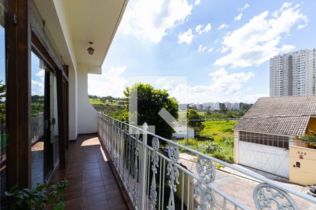 Sacada de casa à venda com 4 quartos, 400m² em Jardim da Serra, Jundiaí
