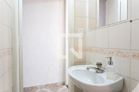 Lavabo de casa à venda com 3 quartos, 220m² em Jardim Textil, São Paulo