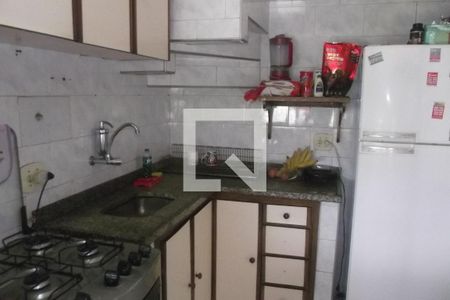 Cozinha de apartamento para alugar com 2 quartos, 75m² em Inhauma, Rio de Janeiro