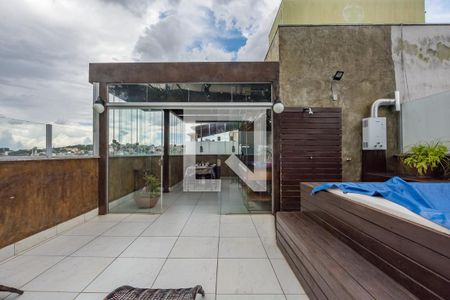 Apartamento à venda com 160m², 3 quartos e 2 vagas Apartamento à venda com 160m², 3 quartos e 2 vagasVaranda