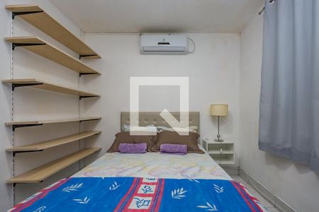 Apartamento à venda com 160m², 3 quartos e 2 vagas Apartamento à venda com 160m², 3 quartos e 2 vagasSuíte