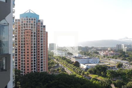 Vista de apartamento à venda com 2 quartos, 80m² em Barra da Tijuca, Rio de Janeiro