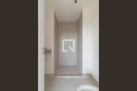 Banheiro de kitnet/studio à venda com 1 quarto, 26m² em Farroupilha, Porto Alegre