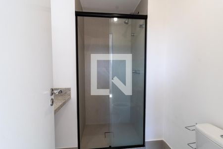 Banheiro de kitnet/studio para alugar com 1 quarto, 26m² em Farroupilha, Porto Alegre