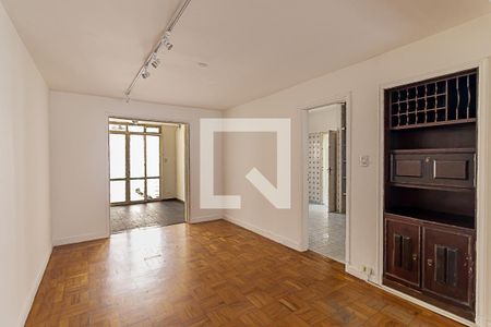 Sala de casa à venda com 4 quartos, 225m² em Vila Olímpia, São Paulo