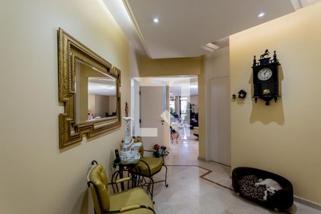 Apartamento à venda com 476m², 4 quartos e 4 vagas Apartamento à venda com 476m², 4 quartos e 4 vagasHall de Entrada