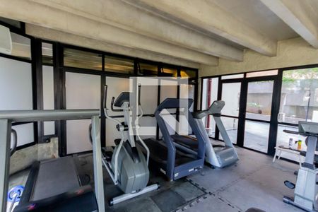 Apartamento à venda com 476m², 4 quartos e 4 vagas Apartamento à venda com 476m², 4 quartos e 4 vagasÁrea comum - Academia