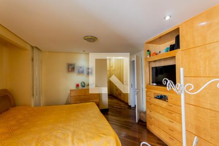 Apartamento à venda com 476m², 4 quartos e 4 vagas Apartamento à venda com 476m², 4 quartos e 4 vagasSuíte 1