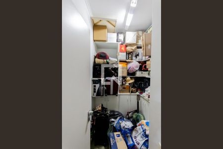 Apartamento à venda com 476m², 4 quartos e 4 vagas Apartamento à venda com 476m², 4 quartos e 4 vagasDespensa