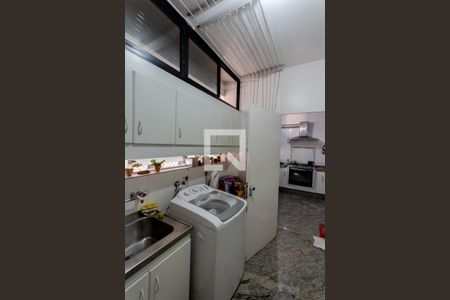 Apartamento à venda com 476m², 4 quartos e 4 vagas Apartamento à venda com 476m², 4 quartos e 4 vagasÁrea de Serviço