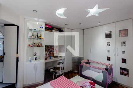 Apartamento à venda com 476m², 4 quartos e 4 vagas Apartamento à venda com 476m², 4 quartos e 4 vagasSuíte 2