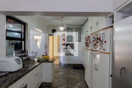 Apartamento à venda com 476m², 4 quartos e 4 vagas Apartamento à venda com 476m², 4 quartos e 4 vagasCozinha