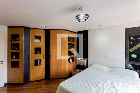 Apartamento à venda com 476m², 4 quartos e 4 vagas Apartamento à venda com 476m², 4 quartos e 4 vagasSuíte 3