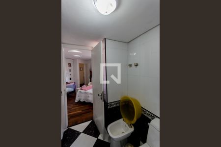 Apartamento à venda com 476m², 4 quartos e 4 vagas Apartamento à venda com 476m², 4 quartos e 4 vagasBanheiro da Suíte 2